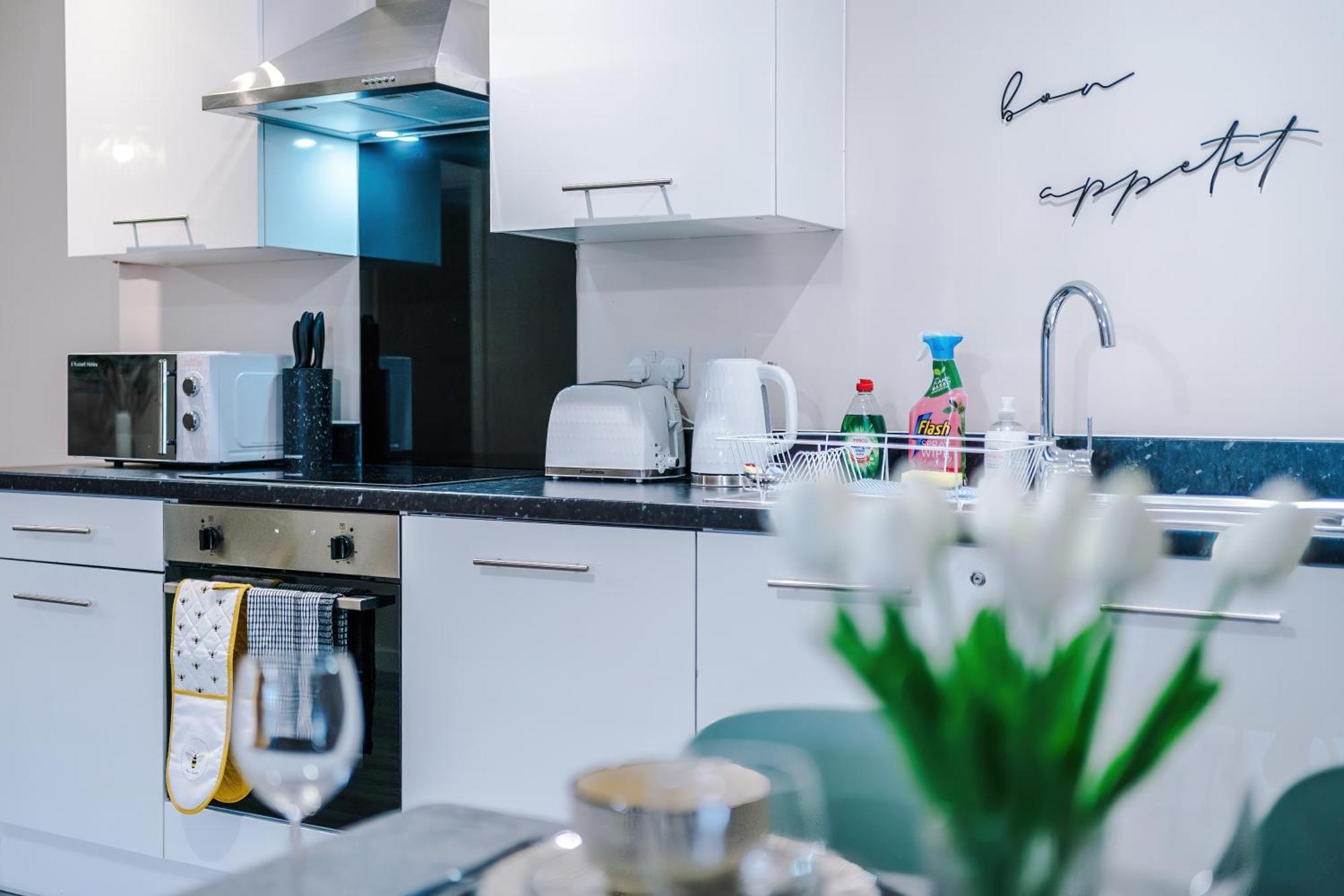 Deluxe New Build 2 Bedroom 2 Bathroom Apartment - Free Secure Parking Manchester Extérieur photo